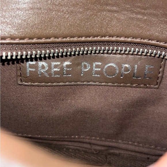 NWOT Brown Leather Handbag with Buckle Detail - Picture 2 of 3